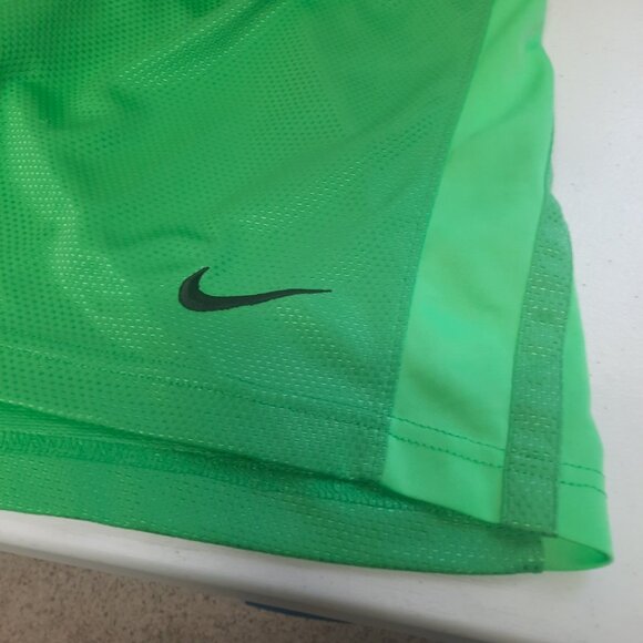 Nike Dri-FIT Basketball Shorts Men's XL Green Black Mesh 11" Inseam 682983-322 - Picture 7 of 11